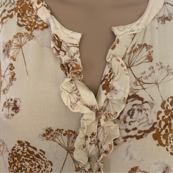 Soft Flowy Drop Waist Dress Pale Gold and Ivory Print - Picture 5 of 8